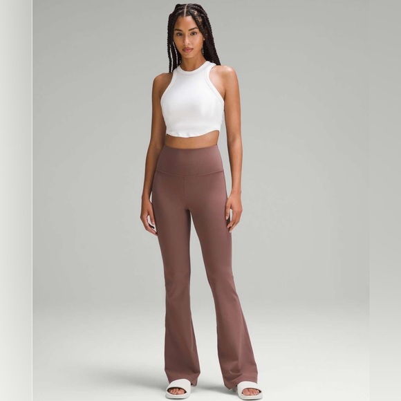 🍋Women’s Lululemon Groove Super-High-Rise Flared Pant Size 16 DarkOxide W5FG2S🍋 - Picture 1 of 16
